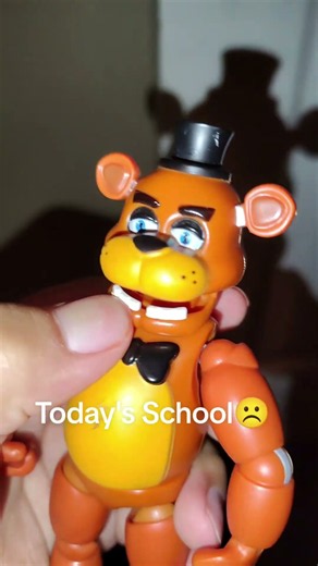 #fnaf #fivenightsatfreddys #school #shorts Aw man...