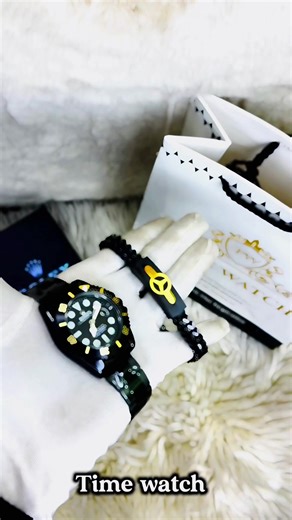 অর্ডার করুন ঘড়ির জন্য হোয়াটসঅ্যাপের মাধ্যমে