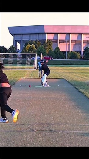 Bowling Practice – Speed Control 🏃‍♂️🎯 #FastBowling #Cricket