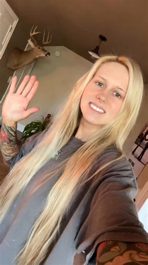 Аlexis ХJ on Instagram: "Welcome to The XJ Ranch. What do you think— cool or trashy? #alexisxj #taxidermy #welder #mechanic"