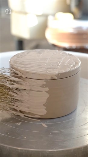 Making aceramic covered box #pottery #ceramic