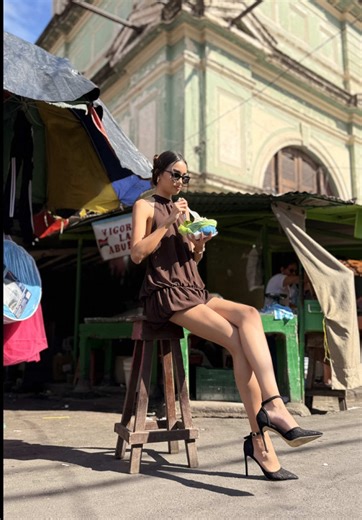 Siempre hay tiempo para un antojo en #granada #nicaragua🇳🇮 📹:@josejimenezphotography #model #modelo