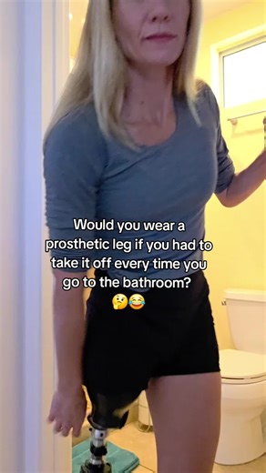 Would you wear a prosthetic leg if you had to take it off every time you go to the bathroom? Welcome to my life. I've been wearing prosthetic legs for over 40 years, and what can I say.... prosthetics are not a perfect solution and there are definitely trade-offs🤷🏼‍♀️ Recently, a new amputee told me she doesn't want to wear her prosthetic leg because of the annoyance of taking it on and off every time she goes to the bathroom. To be honest, I've been doing this for so long, I don't even think 