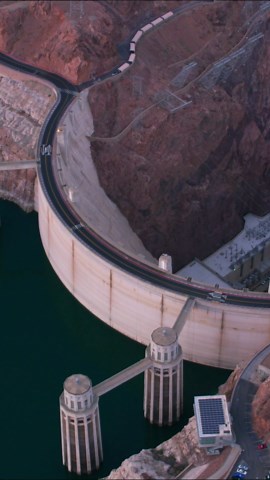 Hoover Dam, Nevada: Drone tour over Lake Mead