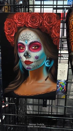 SEMA 2025 highlights that I put together with some images that I had. Of course there was a lot more that I wanted to include, so many other cool booths and artists were there, but it's impossible to capture everything and enjoy the show at the same time. I had a great time with all of you guys! See you next time! 👊 @iwata_airbrush @custompaintsinc @hovair @alan.pastrana.96 @dannielles_airbrushing @ddiep.designs @hotrodjen @jen_prouty_design @thepaintingbuzz @tankbilt @targinokustoms @andreleal