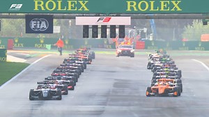 With some of the title contenders starting out of position and drivers looking for their first win in the championship, the F3 Feature Race had all the ingredients to be a cracker! 🤩 | FIA Formula 3