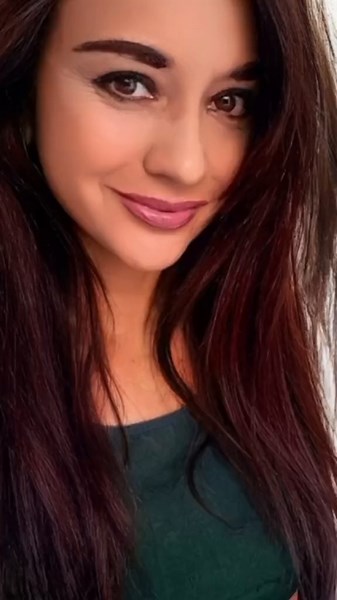 Mujeres Exuberantes de los Años 70: Belleza Atemporal