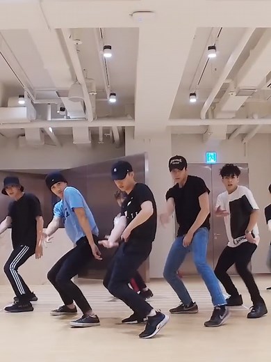 EXO '전야 (The Eve)' Dance Practice Highlights