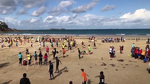5.6K views · 53 reactions | La plage de l’Ecluse de Dinard transformée en un grand terrain de jeu ce mercredi ! Plus de 1500 jeunes font du sport pour la traditionnelle journée plage de l’UNSS35 | Ouest-France Saint-Malo | Facebook