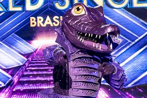 Quem é a Jacaré do The Masked Singer? Filha de ícone do samba engana jurados