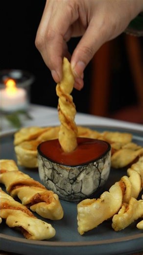 Twisted Samosa Recipe 🤯 Crispy Evening Snack in 5 Minutes #shorts