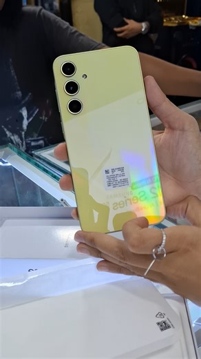 Samsung Galaxy A35 5G Review: Features and Unboxing