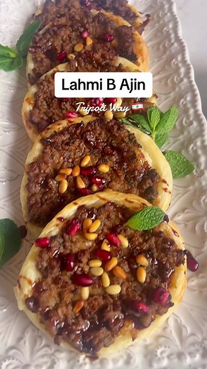 A great cheat using Roti for Lahmi B Ajin troboulsiyeh 🤤 (open meat p...