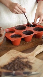 1.2K views | Did you face it? Chocolate melting instantly in your hand? #science #chocolate #melting | Science Newsion | Facebook