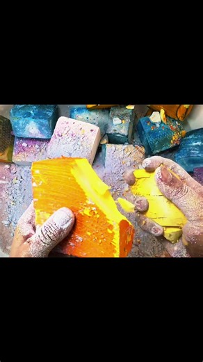 Dusty dyed soft gym chalk crush 💛🧡❤️💜💙💚🩵@thechalkrealm #fyp #unfrezzmyaccount #unplainjaneasmr #asmrcommunity #gymchalkasmr