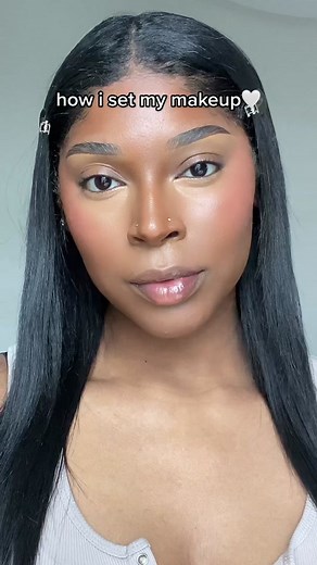 How to Set Your Makeup with Powder: Beginner's Guide