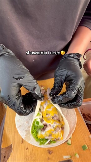 📍Our shawarma cart is located at Carmona Estates Circle, open from 4PM-8:30PM. ➡️Carmona Estates, Cavite (near Davilan Trails) ➡️Landmark: Nuestra Church ➡️GMAPS: https://maps.app.goo.gl/PUUHzv78YsU3xcca9?g_st=ac | Wrap & Roll Shawarma