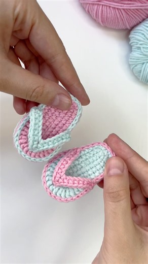 Tiny Crochet Flip-Flops 🩴 Easy Keychain Idea