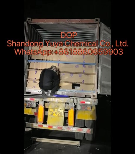 DOP (dioctyl phthalate), a widely used general-purpose plasticizer, primarily functions to improve the properties of polymer materials. Its molecules can insert into the molecular chains of polymers such as PVC, weakening intermolecular forces, lowering the glass transition temperature, and making rigid materials more flexible and easier to process. It enhances material ductility, flexibility, and processing flowability, reduces production energy consumption, and also possesses low volatility, w