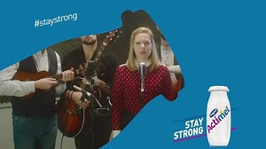 367K views · 609 reactions | Se la pioggia sta diventando torrenziale, #StayStrong con questa canzone e la primavera non tarderà ad arrivare! | Actimel | Facebook