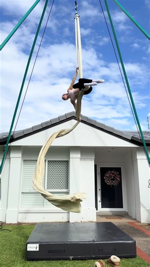Spinning into the week 🤍 #fyp #aerialist #performer #blowthisup #training