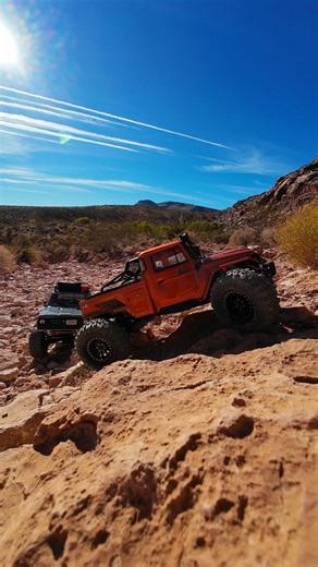 Element Enduro Sendero & Zuul #elementrc #elementsendero #elementzuul #scalerfab #redcatshocks #hobbywing #holmeshobbies #rccrawlers #rockpiratesshocktowers #hobbywing #castlecreations #duratrax #prolineracing #prolineswampers #rccrawling | A-RC88