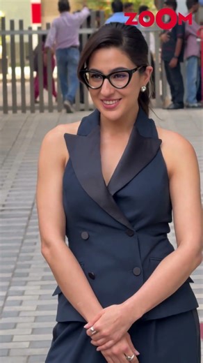 Sara Ali Khan Thanks the Paps With Folded Hands #shorts #saraalikhan