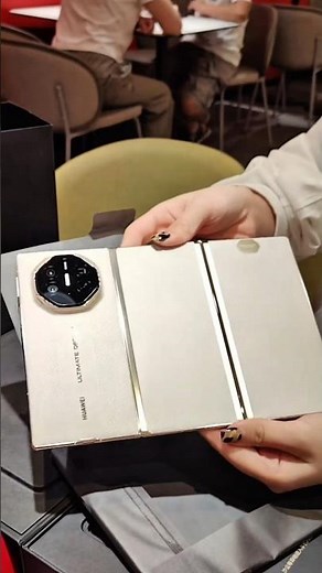 Huawei Mate XTs Tri-Fold Ultimate Design 5G Smartphone