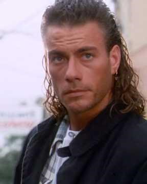 "4 guys. 1 Cajun. 30 seconds. 😎 (Hard Target's BEST opening scene)"