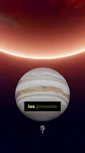 HD 100546, también conocida como KR Muscae, es una estrella ubicada a 320 años luz de la Tierra. Está orbitado por un exoplaneta de aproximadamente 20 MJ a 6,5 unidad astronómica, a pesar de que el examen más lejano del perfil de disco lo indica podría ser un objeto más masivo como una enana marrón o más de un planeta. La estrella está rodeada por un disco circunestelar a una distancia de 0,2 a 4 UA, y posee otro a 13 UA a unos pocos cientos de UA, con evidencia de que se forma un protoplaneta a