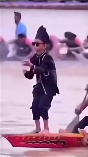 Viral kid aura farming in Indonesian Dragonboat Race.