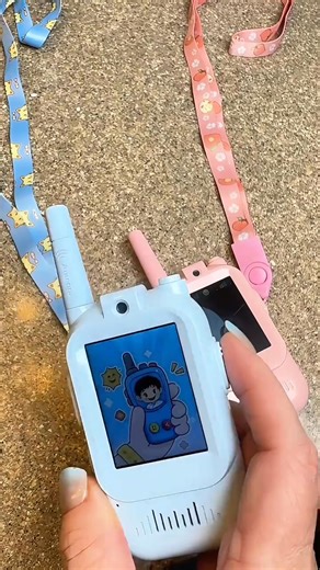 Turn curiosity into connection! Introducing Digitalk — the walkie talkie reimagined. Kids can chat, share, and explore together — no Wi-Fi, no phones, no screentime. Just pure imagination and adventure, anywhere they go. ✨  The perfect gift for curious minds — only from MiniLabbies. | MiniLabbies | Facebook