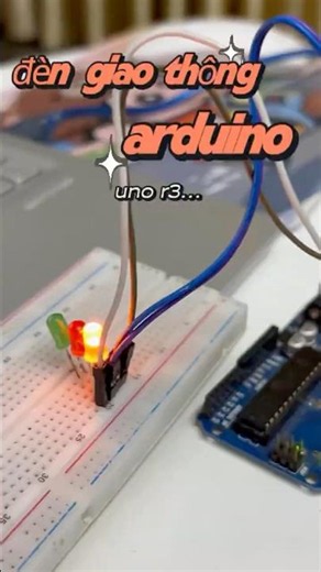 Điều Khiển Đèn Tín Hiệu Giao Thông Bằng Arduino.. #arduino #codientu #robot #iot #education