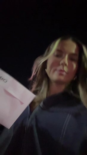 Indigo Face of Makeup Showcase During CarPlay Lag