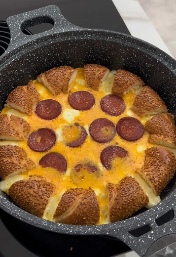 Eier mit Simit und Sucuk: Ein schnelles Frühstück