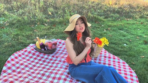 ပထမဆုံး (Official Music Video)- Khin Bone ဒီနေ့ ဒီဇင်ဘာ ၂၄ ရက်နေ့မှာကျရောက်တဲ့ ခင်ဘုဏ်း ရဲ့ မွေးနေ့အမှတ်တရအဖြစ် ပထမဆုံး သီချင်းရဲ့ Music Video လေးကို တင်ဆက်ပေးလိုက်ပါတယ်။ သူ့ရဲ့သီချင်းတွေထဲက ပြန်လည်ဆန်းသစ်ထားတဲ့ သီချင်းတစ်ပုဒ်ဖြစ်လို့ နားထောင်ပြီး မွေးနေ့ဆုမွန်ကောင်းတောင်းပေးခဲ့ပါဦးနော်။ ❤️ All online platforms: https://www.legacyfanlink.com/Pa_Hta_Ma_Sone | Legacy Music