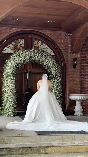 17K views · 696 reactions | #wedding #weddingdress #weddingday #weddingphotography #weddinginspiration #weddinginspiration #weddingideas #weddingdecor #weddingcake #weddings #weddinginspo #weddingplanning #weddingphotographer #weddinginspiration #weddingcake #weddings #weddingplanner #weddinginspo #weddingmakeup #weddingmakeup #weddingplanning #weddingfavors #weddingshoot #weddingceremony #weddingflorist #weddingvideo #weddingbouquet | Tagaytay Wedding Essences - Wedding influencer | Facebook