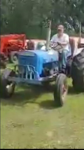 Ford Super Dexta 2000 Tractor