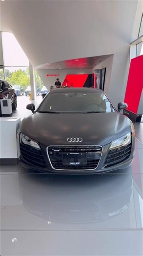 2009 Audi R8 4.2 | Phantom Black 420-HP V8 Halo Car