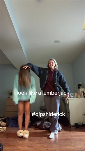 eshmity 2.0 (@emissolit)’s video of lumber jack