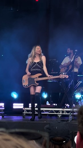 Incredible Haim Performance at Glastonbury Festival 2025