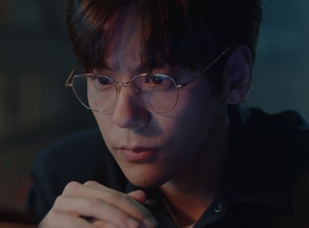 《19层》第19集看点：神秘人暗中相助，春雨高玄因隐瞒生隙