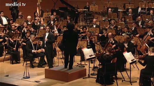 150K views · 15K reactions | ✨Let’s have a moment enjoying a true treasure from Giuseppe Verdi: La donna è mobile from Rigoletto. A splendid aria Juan Diego Flórez has performed on the world's greatest stages, here with superstar conductor Gustavo Dudamel leading the LA Phil.✨ https://bit.ly/48sw7Pc | medici.tv | Facebook