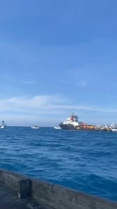 419K views · 4K reactions | Nelayan di Sampang Indonesia menolak projek eksplorasi dan survey seismic Petronas mafia69yes | Kau Tengok Jela | Facebook