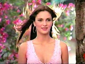 Univision Flashback Commercials 2004 El Manantial Noticiero Univision Ultima Hora con Enrique Gratas