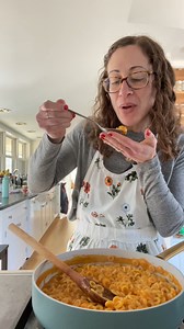 Learn how to make the easiest, yummiest Pasta in Brodo (broth) as a delicious meal to share with the kids. It’s nutritious, fast, and packed with delicious flavor. https://www.yummytoddlerfood.com/pasta-in-brodo/ | Yummy Toddler Food