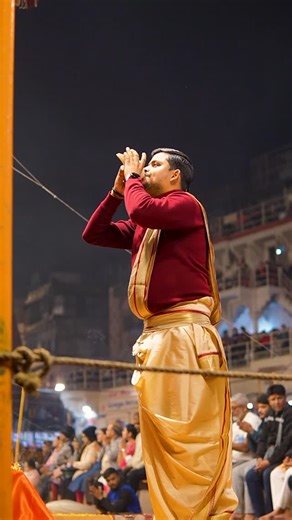 Jatin Kamra | Travel 🏔️ on Instagram: "Tag your friend 🧿👇 who you want to take to Banaras! Because these 5 experiences in Varanasi will make you fall in love with this city forever 💫 5️⃣ Boat Ride on the Ganga — Start your journey with a peaceful boat ride at sunrise or sunset 🚤 The view of the ghats from the water feels almost unreal. 4️⃣ Street Food Tour 🍛 — From Tamatar Chaat and Kachori-Jalebi to the creamy Malaiyo, Banaras food hits differently. Every bite carries centuries of flavour