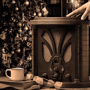 Come see It's a Wonderful Life: A Live Radio Play December 1-4 & 8-11, 2022. Purchase tickets online or at the box office. www.newnantheatre.org/its-a-wonderful-life-radio-play Show sponsor:Let Them Eat Toffee, Season sponsor:The Newnan Times-Herald #ntc #season45 #sapphireseason #itsawonderfullife #radioplay #holiday #christmas #coweta #newnan | Newnan Theatre Company