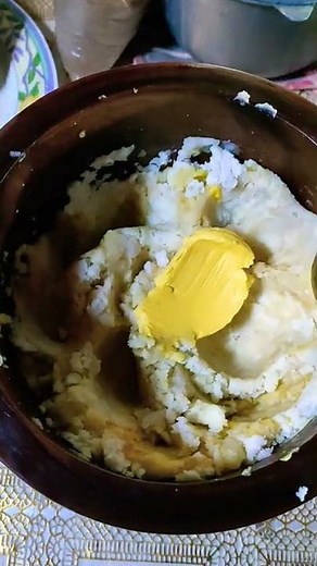 DELICIOUS TARO SNACK, FILIPINO TRADITIONAL FOOD NILUPAK