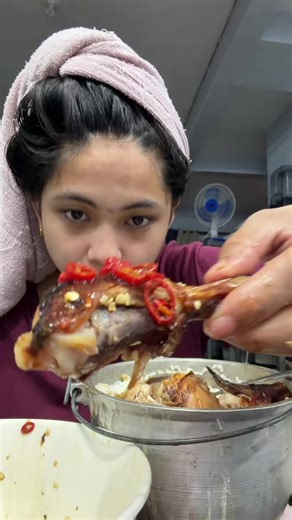 Filipino Food Mukbang: Spicy Chicken Feast